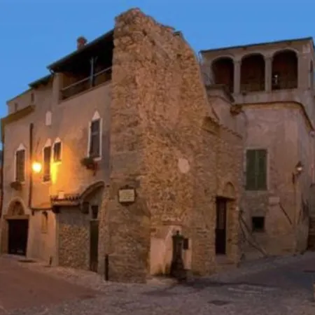 Le Dimore Del Cavaliere